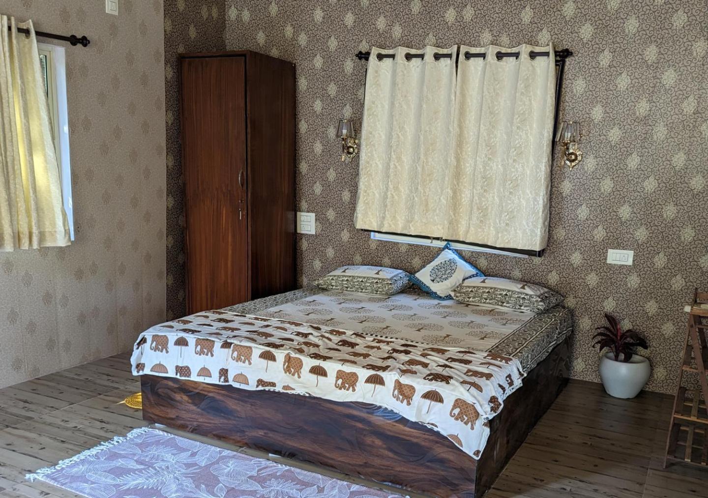 Hippie Paws Hotel Мандрем Екстериор снимка