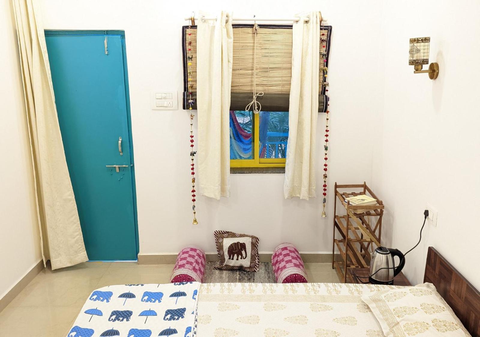 Hippie Paws Hotel Мандрем Екстериор снимка