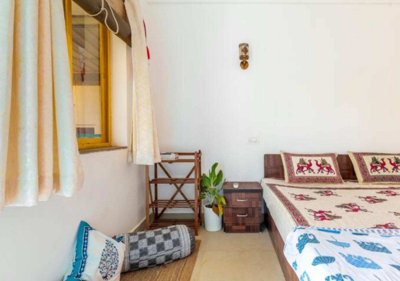 Hippie Paws Hotel Мандрем Екстериор снимка
